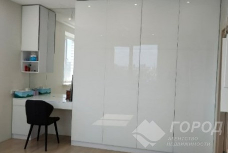 Продам 4-х кімнатну квартиру, Салтовский, Код: 434323/19