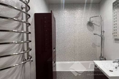 Продам 2-х кімнатну квартиру, Центральный рынок, Код: 436501/23