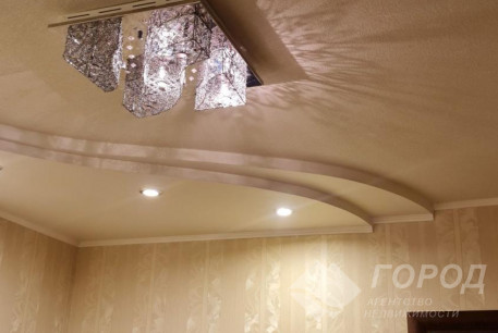 Продам 2-х кімнатну квартиру, Новые дома, Коммунальный рынок, Код: 439392/2