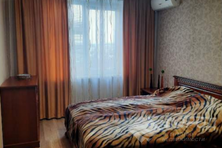 Продам 3-х кімнатну квартиру, ХТЗ, Код: 444249/29