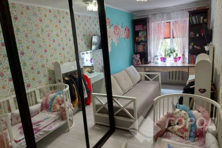 Продам 2-х кімнатну квартиру, Одесская, Код: 446725/11
