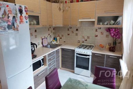 Продам 2-х кімнатну квартиру, Одесская, Код: 446725/11