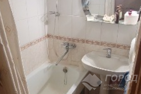 Продам 2-х кімнатну квартиру, Новые дома, Коммунальный рынок, Код: 450331/65