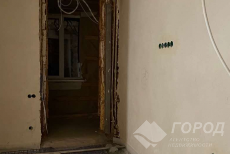 Продам 2-х кімнатну квартиру, Центр, Код: 453861/48