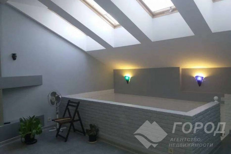 Сдам 5-и кімнатну квартиру, Центр, Код: 454718/6