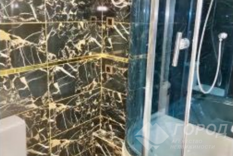 Продам 2-х кімнатну квартиру, Центр, Код: 458921/22