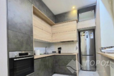 Продам 4-х кімнатну квартиру, Центр, Код: 458921/43