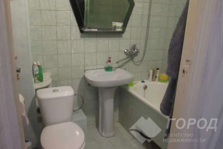 Продам 1-кімнатну квартиру, Рогань, Код: 460022/7