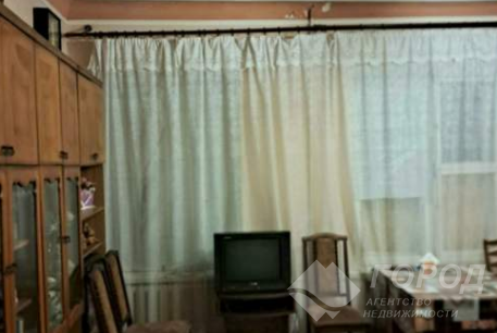 Продам 4-х кімнатну квартиру, Центр, Код: 464873/6