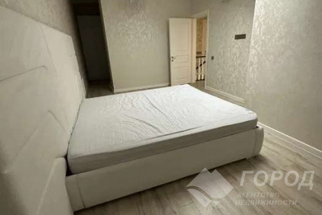 Сдам 3-х кімнатну квартиру, Центральный рынок, Код: 465217/7