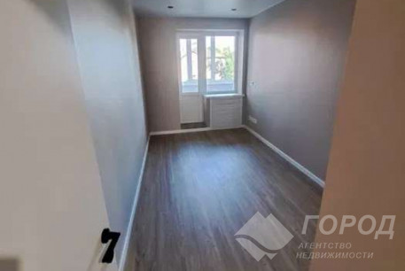 Продам 4-х кімнатну квартиру, Сосновая Горка, Код: 479754/4