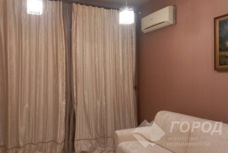 Продам 2-х кімнатну квартиру, Центр, Код: 487838/3