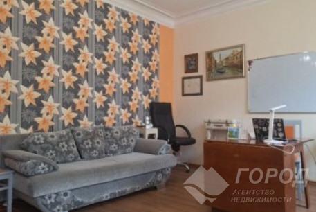 Продам 3-х кімнатну квартиру, Центр, Код: 489686/19