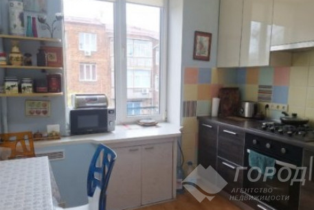 Продам 3-х кімнатну квартиру, Центр, Код: 489686/19