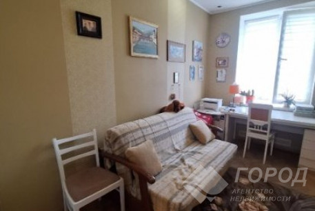 Продам 3-х кімнатну квартиру, Центр, Код: 489686/19