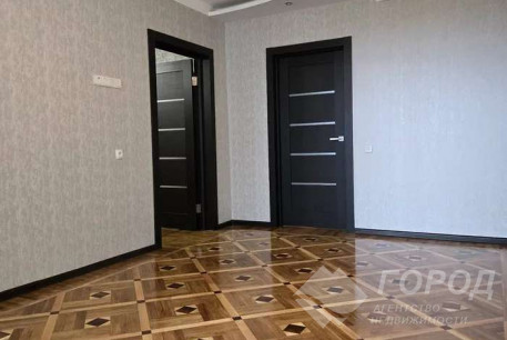 Продам 4-х кімнатну квартиру, , Код: 491678/1