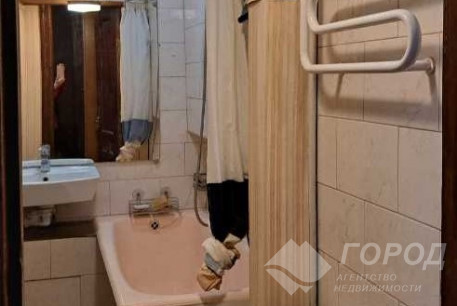 Продам 2-х кімнатну квартиру, Центр, Код: 496979/42