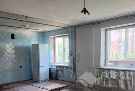 Продам 4-х кімнатну квартиру, Завод Шевченко, Код: 496979/47
