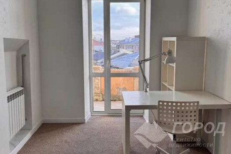 Продам 3-х кімнатну квартиру, Центр, Площадь Конституции метро (Советская), Код: 500256/3