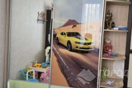 Продам 3-х кімнатну квартиру, Рогань, Код: 500768/1