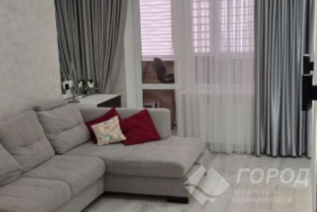 Продам 3-х кімнатну квартиру, Рогань, Код: 500768/1