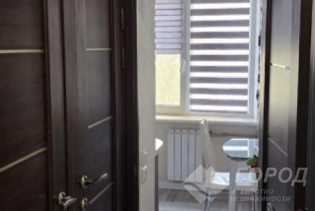 Продам 3-х кімнатну квартиру, Рогань, Код: 500768/1