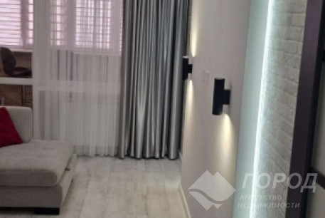 Продам 3-х кімнатну квартиру, Рогань, Код: 500768/1