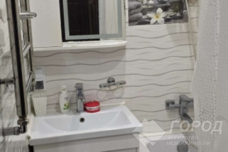 Продам 3-х кімнатну квартиру, Рогань, Код: 500768/1