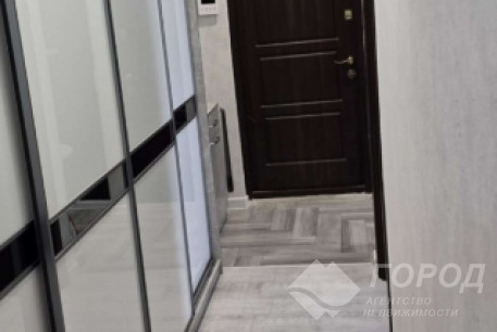 Продам 3-х кімнатну квартиру, Рогань, Код: 500768/1