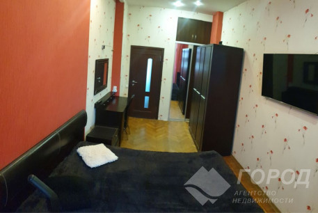 Продам 2-х кімнатну квартиру, Центр, Площадь Конституции метро (Советская), Код: 501057/14