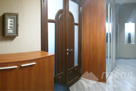 Продам 2-х кімнатну квартиру, Центр, Площадь Конституции метро (Советская), Код: 501057/14