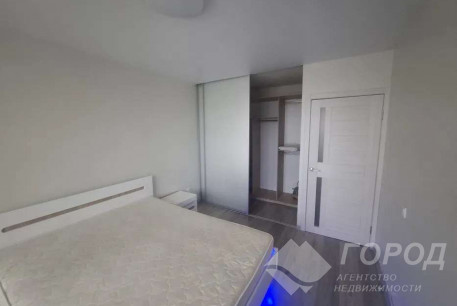 Сдам 3-х кімнатну квартиру, Новые дома, Дворец спорта, Код: 501649/4