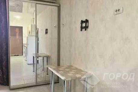 Продам 1-кімнатну малогабаритку, Центр, Код: 507832/3