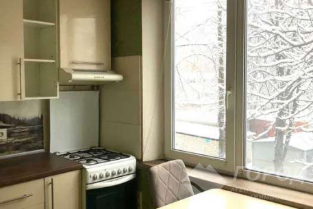 Продам 2-х кімнатну квартиру, Гагарина проспект, Защитников Украины метро (Площадь Восстания), Код: 512312/3