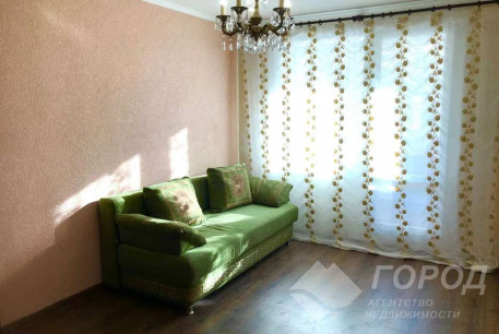 Продам 2-х кімнатну квартиру, Гагарина проспект, Защитников Украины метро (Площадь Восстания), Код: 512312/3