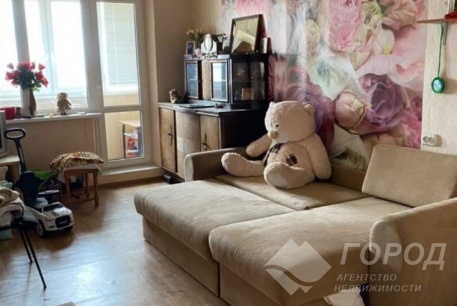 Продам 3-х кімнатну квартиру, Рогань, Код: 512611/2