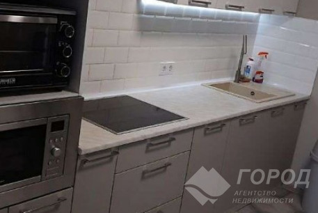 Продам 1-кімнатну квартиру в новобудові, Гагарина проспект, Защитников Украины метро (Площадь Восстания), Код: 512680/7