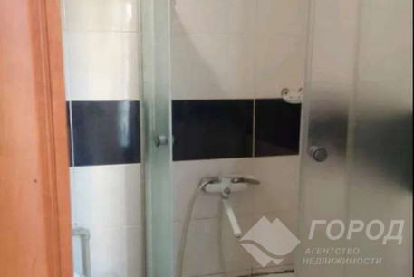 Сдам гостинку, Центральный рынок, Южный вокзал метро, Код: 520050/2