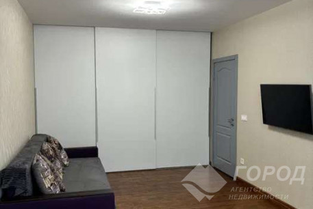 Продам 2-х кімнатну квартиру, Рогань, Код: 522383/7