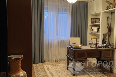 Продам 3-х кімнатну квартиру, Холодная Гора, Код: 525611/4