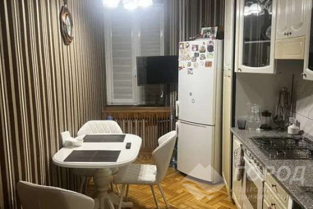 Продам 4-х кімнатну квартиру, Центр, Архитектора Бекетова метро, Код: 525943/1