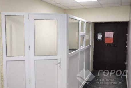 Продам 1-кімнатну квартиру в новобудові, Центральный рынок, Код: 526077/17