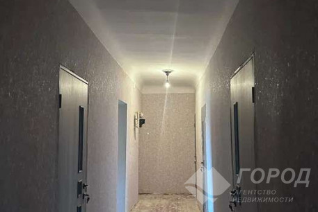 Продам 5-и кімнатну квартиру, Центр, Код: 527837/5