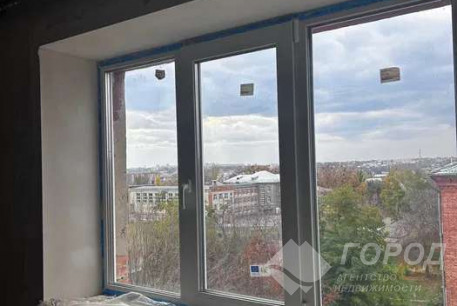 Продам 5-и кімнатну квартиру, Центр, Код: 527837/5