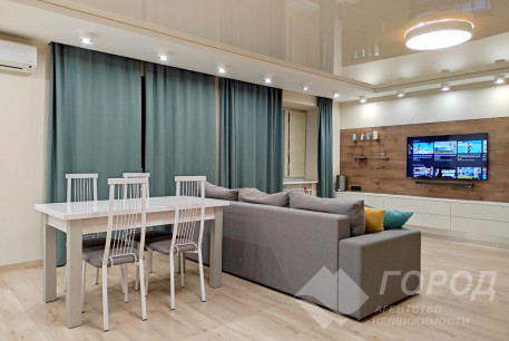 Продам 4-х кімнатну квартиру, Сосновая Горка, Научная метро, Код: 530488/1