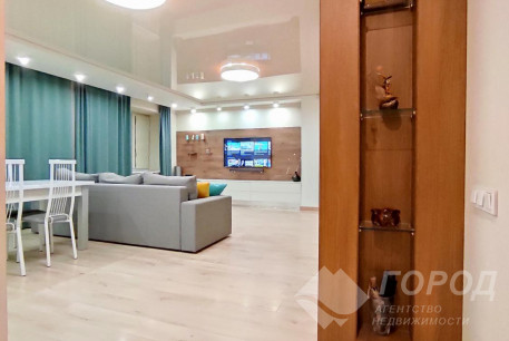 Продам 4-х кімнатну квартиру, Сосновая Горка, Научная метро, Код: 530488/1