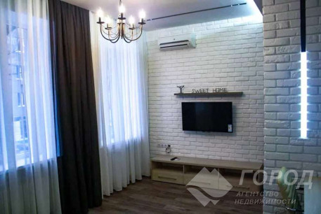 Сдам 1-кімнатну квартиру, Центр, Код: 530560/4