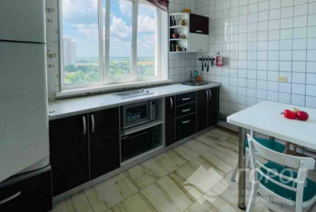 Продам 3-х кімнатну квартиру, Рогань, Код: 536748/19