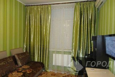 Сдам гостинку, Центральный рынок, Локомотив, Код: 542593/3