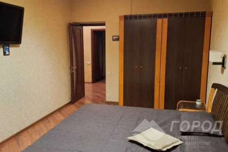 Продам 2-х кімнатну квартиру, Гагарина проспект, Защитников Украины метро (Площадь Восстания), Код: 542853/2